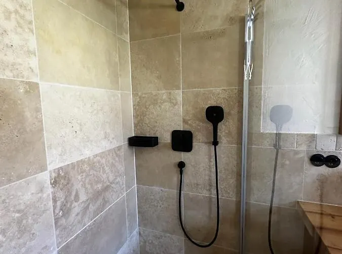 - Aelpele Hof * بيروانغ